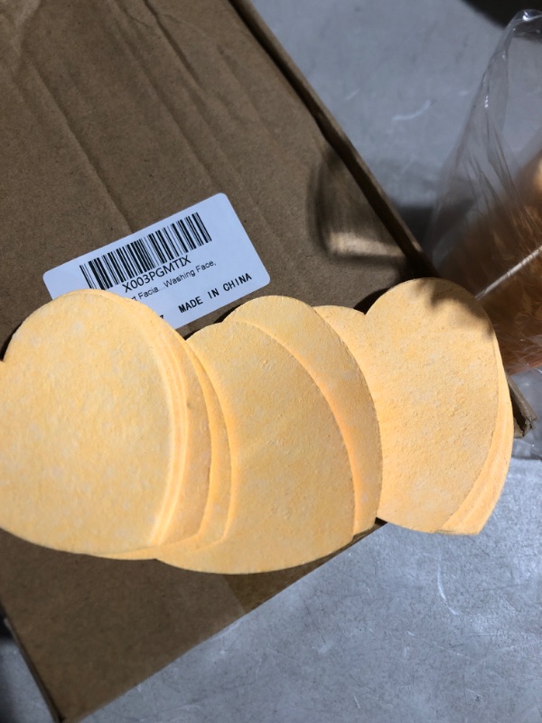 Photo 2 of * see all images *
242 Pieces Facial pads with Container, Heart Shape or Washing Face Cleansing Exfoliating Makeup Removal (Yellow)