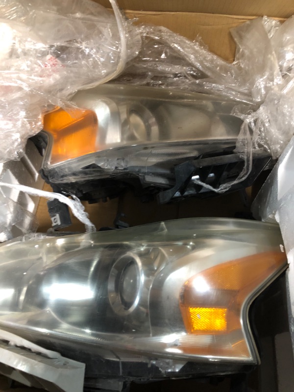 Photo 2 of [STOCK PHOTO]
For Nissan Sentra Headlights Lamps Set 2012, 2013 Halogen Driver and Passenger Side Driver & Passenger Side (Left & Right)