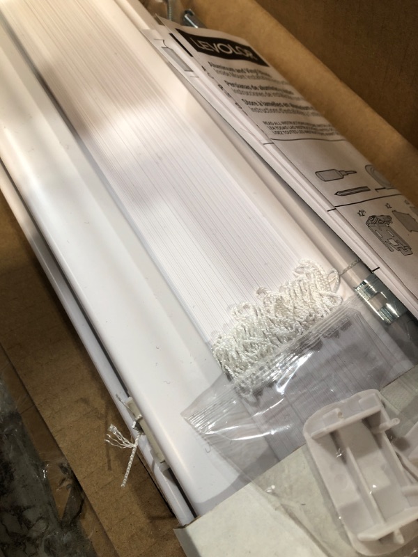 Photo 3 of [READ NOTES]
LEVOLOR Trim+Go 1-in Slat Width 23-in x 72-in Cordless White Vinyl Room Darkening Mini Blinds