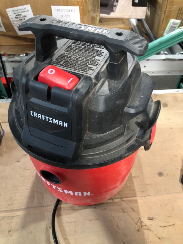 Photo 3 of [FOR PARTS, READ NOTES]
CRAFTSMAN 2.5-Gallons 2-HP Corded Wet/Dry Shop Vacuum with Accessories Included NONREFUNDABLE