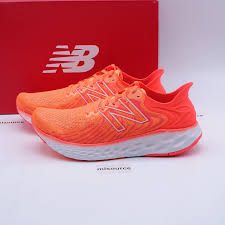 Photo 1 of NEW BALANCE WOMENS COURSE RUNNING SHOE, SIZE 10