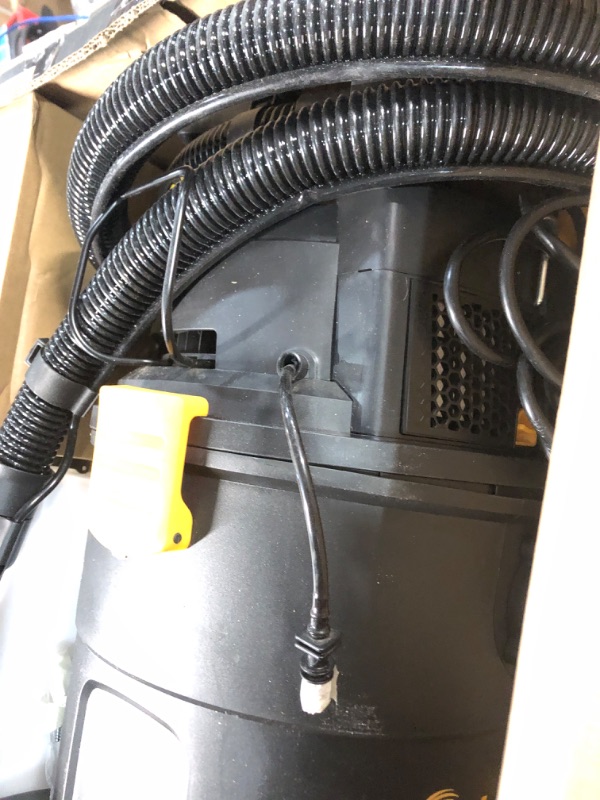 Photo 2 of ***NOT FUNCTIONAL - FOR PARTS ONLY - NONREFUNDABLE - SEE COMMENTS***
Vacmaster VK609PFR 0201 6 Gallon 5.5 Peak HP 3-in-1 Wet/Dry/Upholstery Shampoo Vacuum