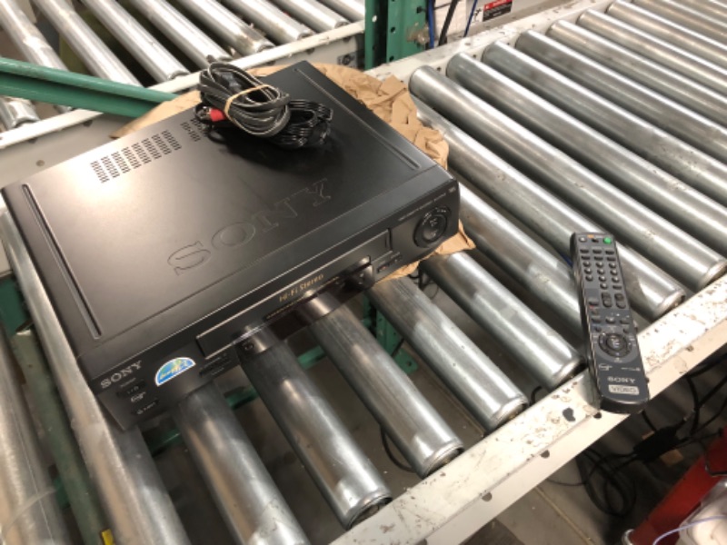 Photo 1 of Sony SLV-679HF VCR