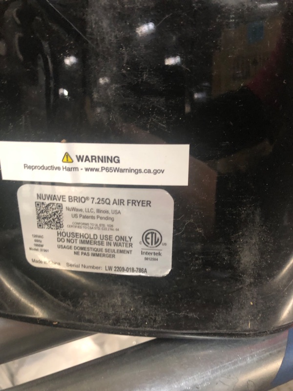 Photo 3 of **DOESN'T WORK SELLING FOR PARTS** Nuwave Brio 7-in-1 Air Fryer, 7.25-Qt with One-Touch Digital Controls, 50°- 400°F Temperature Controls in 5° Increments, Linear Thermal (Linear T) for Perfect Results, Black