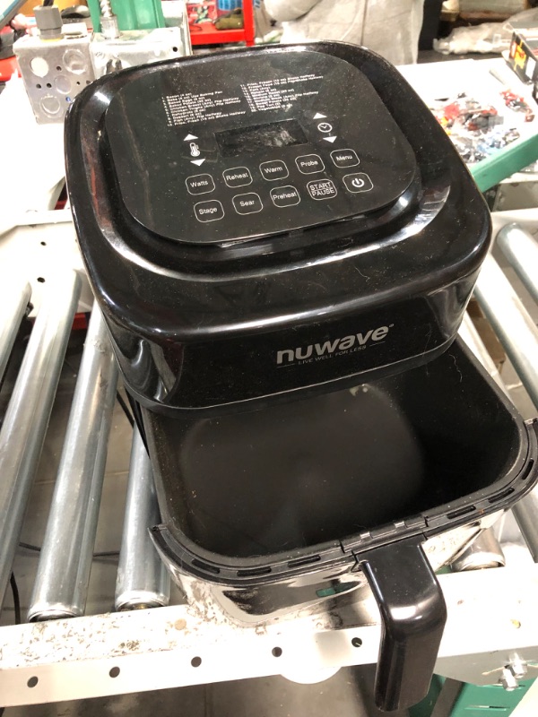 Photo 4 of **DOESN'T WORK SELLING FOR PARTS** Nuwave Brio 7-in-1 Air Fryer, 7.25-Qt with One-Touch Digital Controls, 50°- 400°F Temperature Controls in 5° Increments, Linear Thermal (Linear T) for Perfect Results, Black