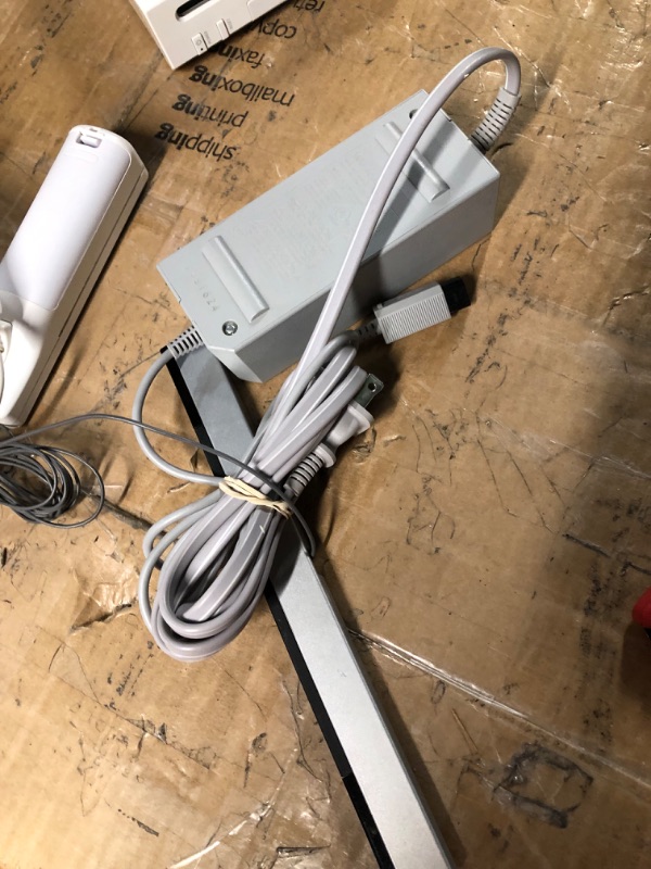 Photo 3 of Nintendo Wii (White) With Accessories