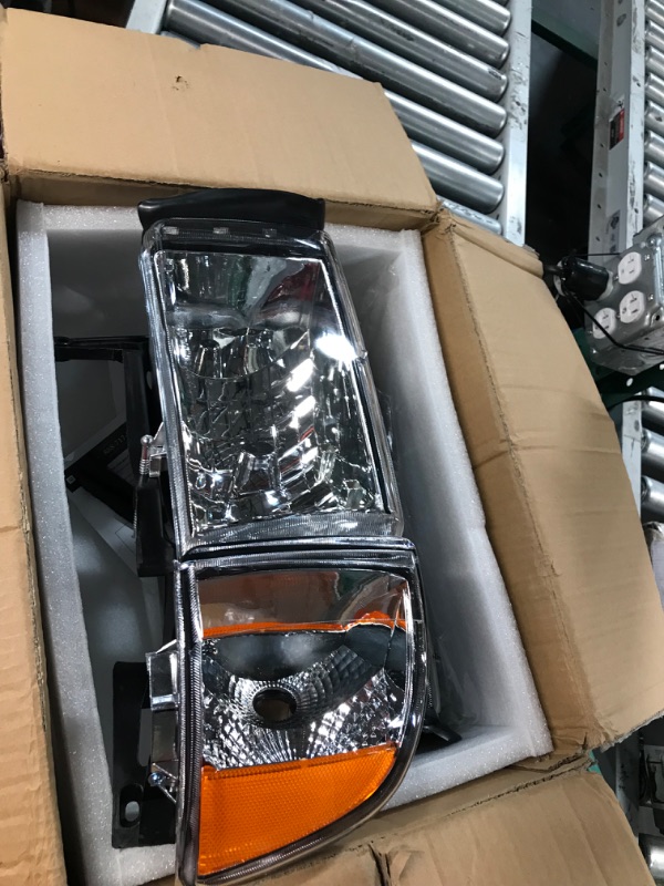 Photo 3 of *SEE NOTES* Headlight Assembly Compatible with 1994-2001 Dodge Ram 1500/1994-2002 Dodge Ram Pickup 2500 3500 Chrome Housing Amber Reflector with Corner Lights