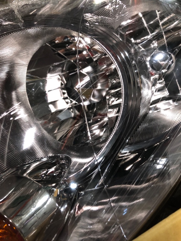 Photo 1 of *CRACK IN PLASTIC COVERING SEE PHOTOS** Eagle Eyes DS620-B101L Driver Side Headlamp Assy Fits INFINITI G35