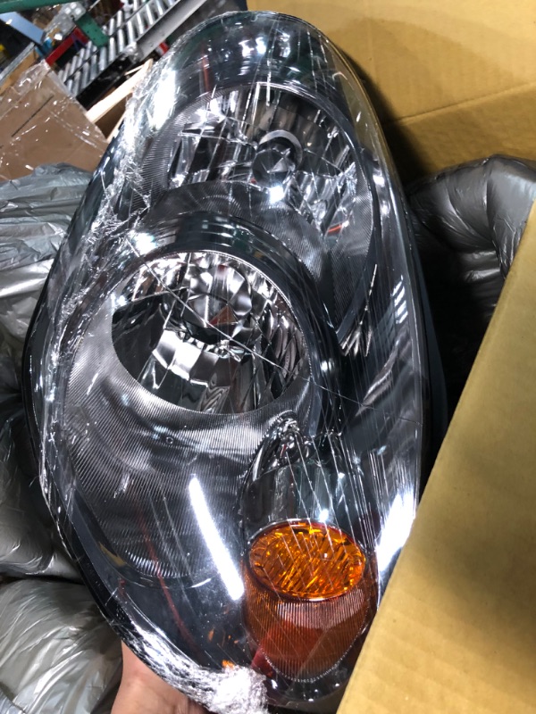 Photo 1 of *CRACK IN PLASTIC COVERING SEE PHOTOS** Eagle Eyes DS620-B101L Driver Side Headlamp Assy Fits INFINITI G35