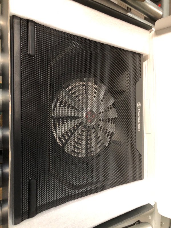 Photo 3 of Thermaltake Massive 20 RGB Notebook Cooler