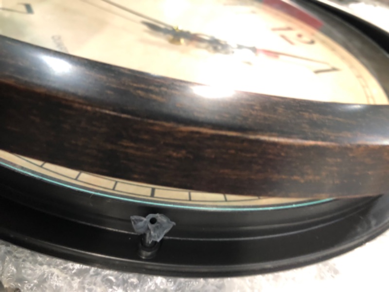 Photo 1 of **SEE NOTES**  16 Inch Extra Large Quality Quartz Clock Battery Operated Round 