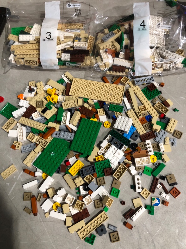 Photo 2 of assorted Lego pieces 