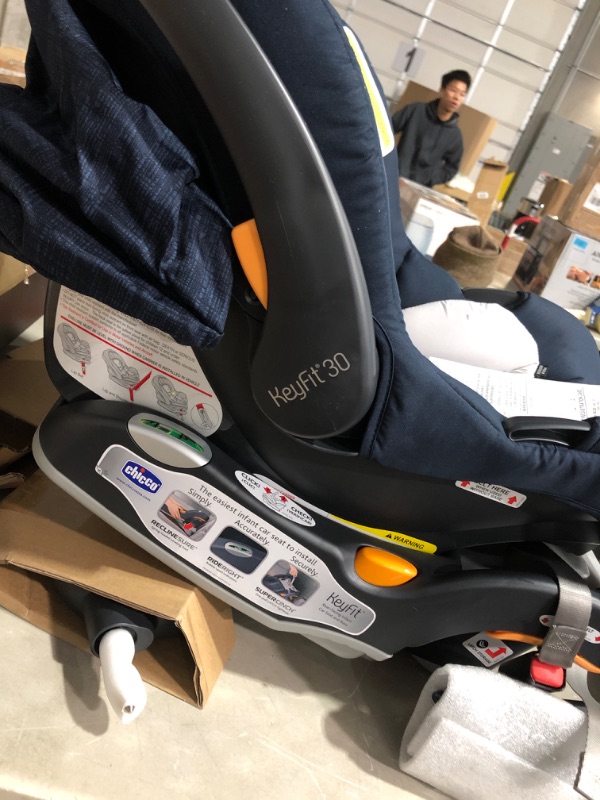 Photo 4 of Chicco Bravo Trio Travel System and Extra Base Bundle, Brooklyn, Navy Brooklyn Bravo 