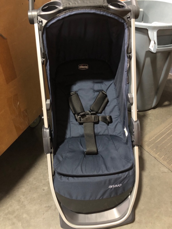 Photo 7 of Chicco Bravo Trio Travel System and Extra Base Bundle, Brooklyn, Navy Brooklyn Bravo 