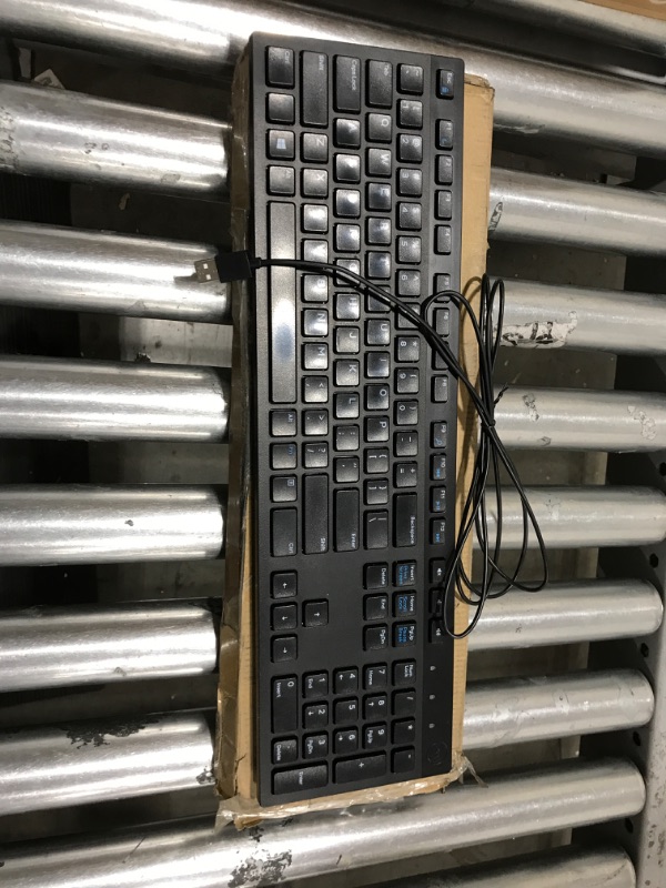 Photo 2 of Dell 1293 Wired Keyboard - KB216p