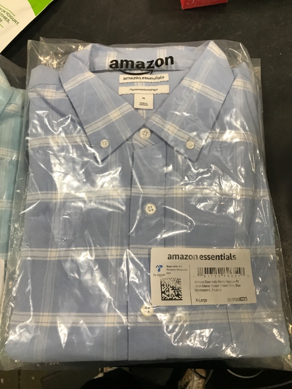 Photo 2 of Amazon Essentials Men's Regular-Fit Short-Sleeve Pocket Oxford Shirt X-Large Blue Windowpane