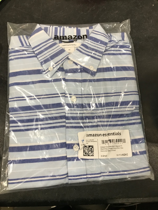 Photo 2 of Amazon Essentials Men's Regular-Fit Short-Sleeve Pocket Oxford Shirt X-Small Blue Horizontal Stripe