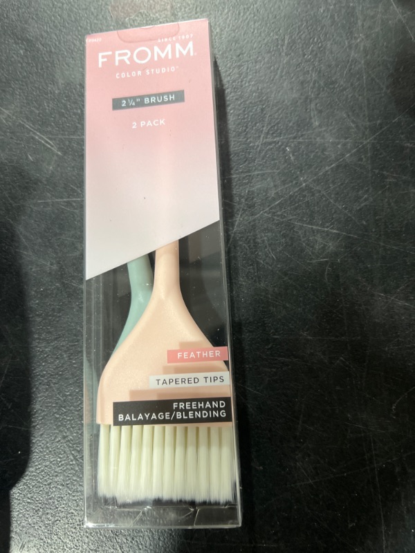 Photo 2 of 
Diane Color Studio 2 1/4 Brush Freehand Balayage / Blending (F9422) - 2 Pack
