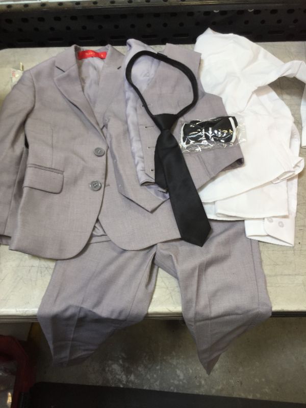 Photo 1 of BOYS 6 PIECE SUIT SIZE 4T 