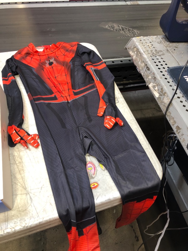 Photo 2 of BOYS SPIDERMAN COSTUME 
SIZE POSSIBLY 3-4 Y OLD 