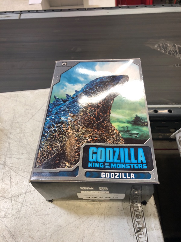 Photo 3 of NECA - Godzilla -  Head-to-Tail Action Figure – Godzilla (2019)
