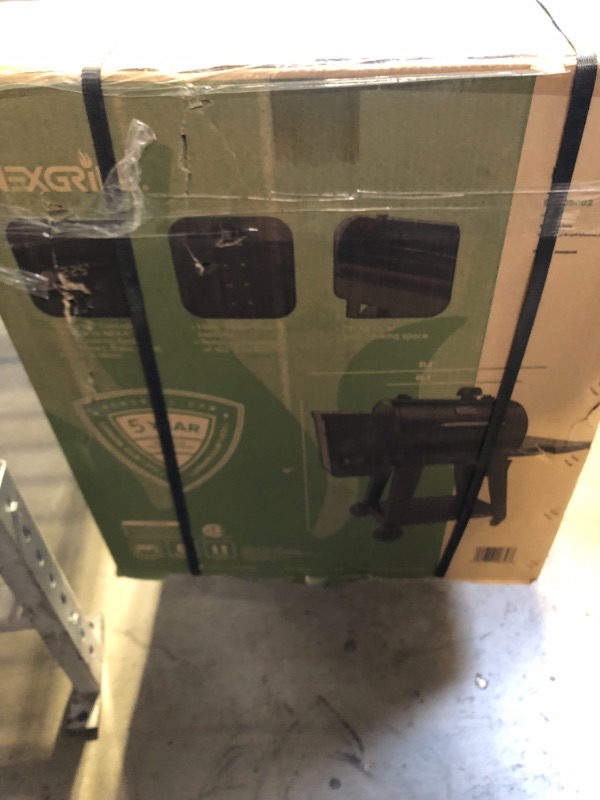 Photo 3 of ***BRAND NEW FACTORY SEALED***Oakford 790 Wi-fi Wood Pellet Grill Smoker, 26.5" Wide with 791 sq. in. Cooking Space, 3 Accessory Hooks, Perfect for Grilling, Smoking, Baking, Roasting, Braising, and Warming, 910-05002 Oakford 790 Wi-fi Wood Pellet Grill 2