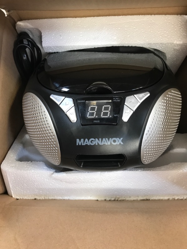 Photo 2 of Magnavox MD6924 CD Boombox with Am & FM Radio