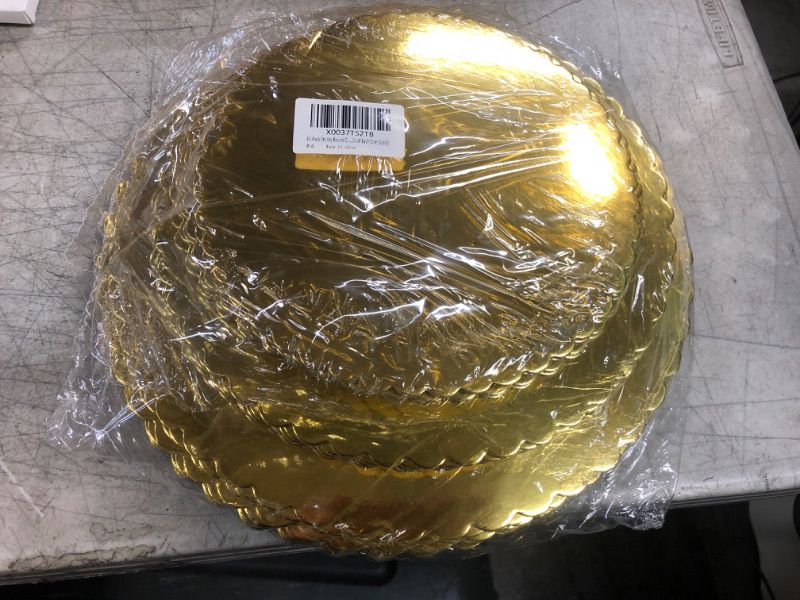 Photo 2 of 30-Pack Sturdy Round Cake Boards 8,10 and 12 inch, Gold Cardboard Cake Circles Plate Scalloped Base 3 Size Cake Base,10 of Each Size (Gold)