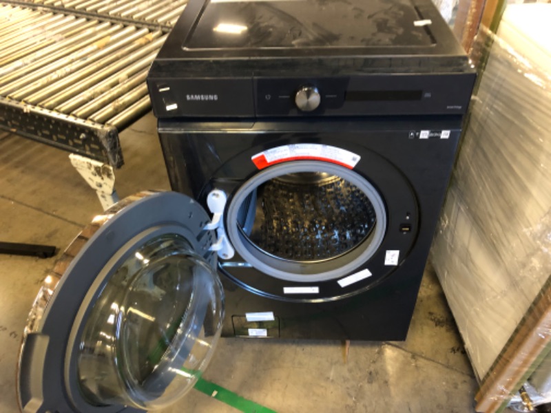 Photo 2 of Bespoke 5.3 cu. ft. Ultra Capacity Front Load Washer with AI OptiWash™ and Auto Dispense in Brushed Navy
