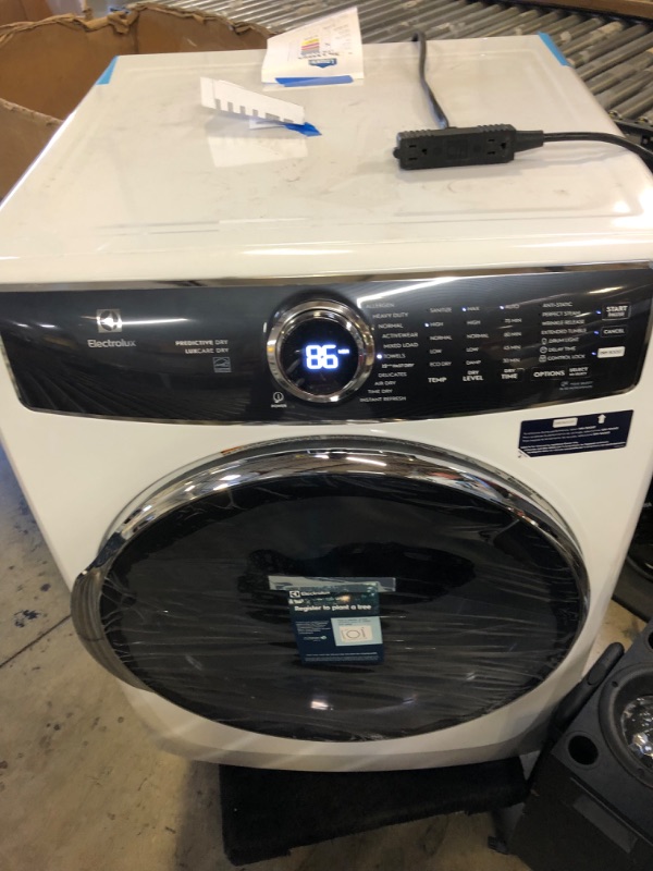 Photo 6 of 27 Inch Gas Dryer with 8.0 Cu. Ft. Capacity, LuxCare Dry, Predictive Dry™, Instant Refresh, 11 Dry Cycles, Perfect Steam™, 15-Minute Fast Dry, Activewear, Extended Tumble, Luxury-Quiet™, LuxCare® Lint, UL Listed, and ENERGY STAR® Certified: White
