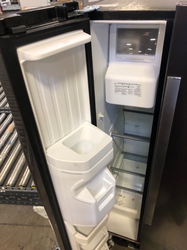 Photo 8 of 33-inch Wide Side-by-Side Refrigerator - 21 cu. ft.
