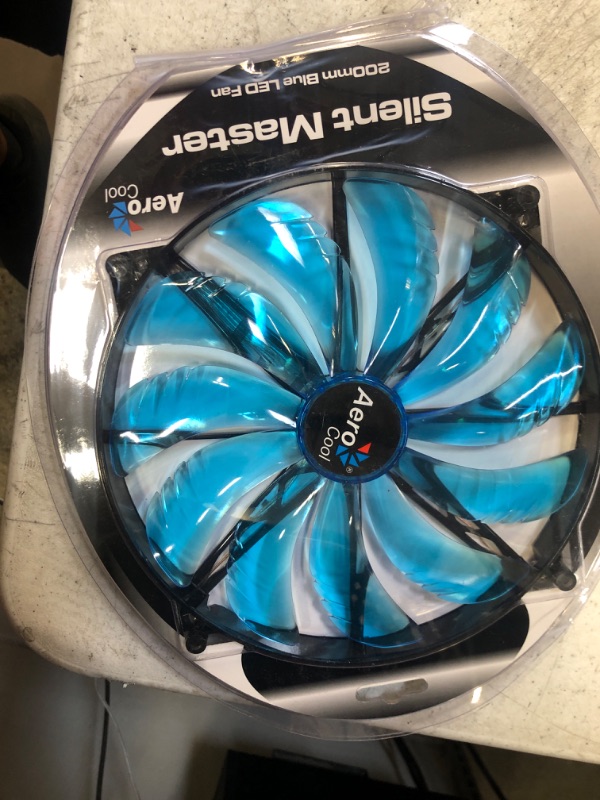 Photo 2 of AeroCool Silent Master 200mm Blue LED Cooling Fan EN55642 Blue Fan