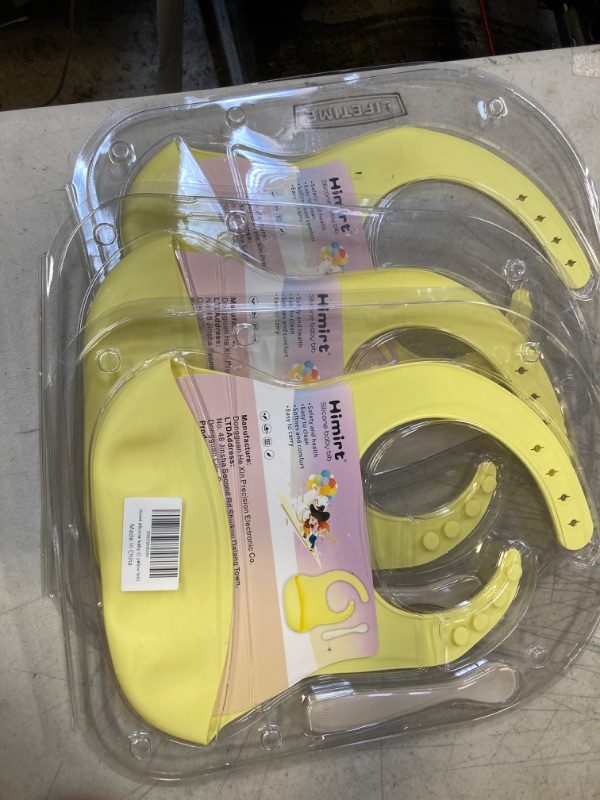 Photo 2 of [LOT OF 3] Himirt silicone baby bib and silicone baby spoon set, soft adjustable waterproof bib for babies and toddlers, with pockets to catch food. (1 yellow bib, 1 spoon)