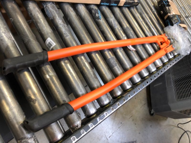 Photo 1 of Harden PRO SERIES Wire Rope Bolt Cutter (42 inch Wire Cutter)