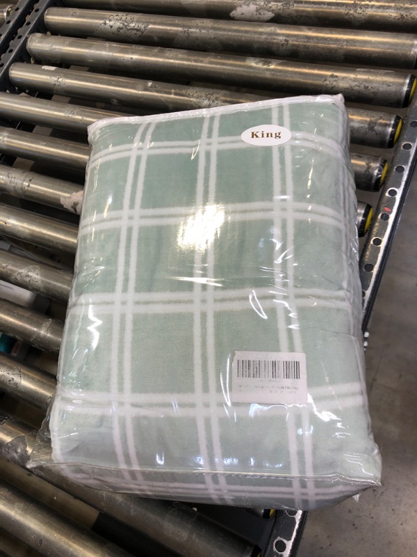 Photo 1 of 3 Piece King Size Comforter Set Plaid Green and White