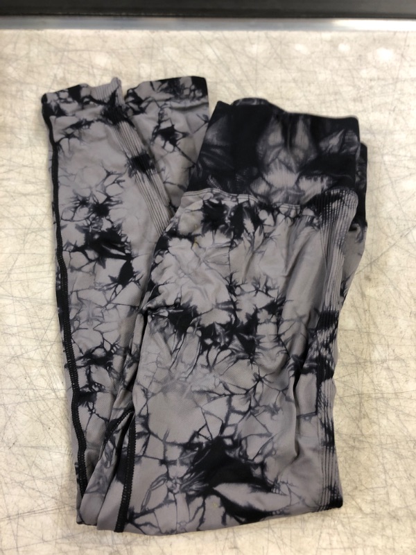 Photo 1 of womens tie dye leggings black /grey 
size- large
