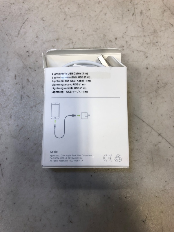 Photo 3 of Apple Lightning to USB Cable (1M)