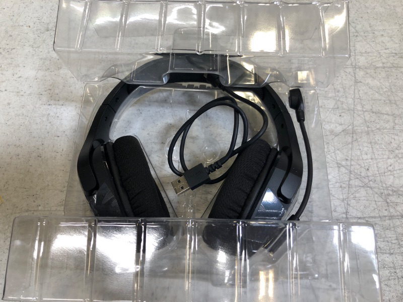 Photo 2 of HyperX Cloud Stinger Core - Wireless Gaming Headset, for PC, 7.1 Surround Sound, Noise Cancelling Microphone, Lightweight Black Wireless Stinger Core
