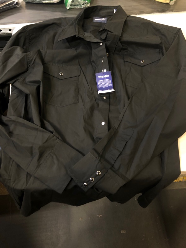 Photo 2 of Wrangler Men's Sport Western Basic Two Pocket Long Sleeve Snap Shirt 2X Tall Black