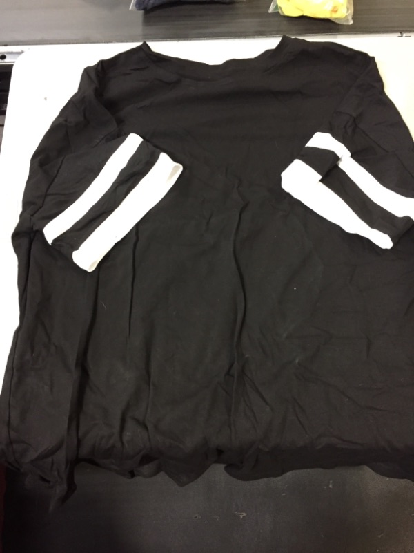 Photo 1 of BLACK T-SHRT ONE WHITE STRIPE SHORT SLEEVES XL