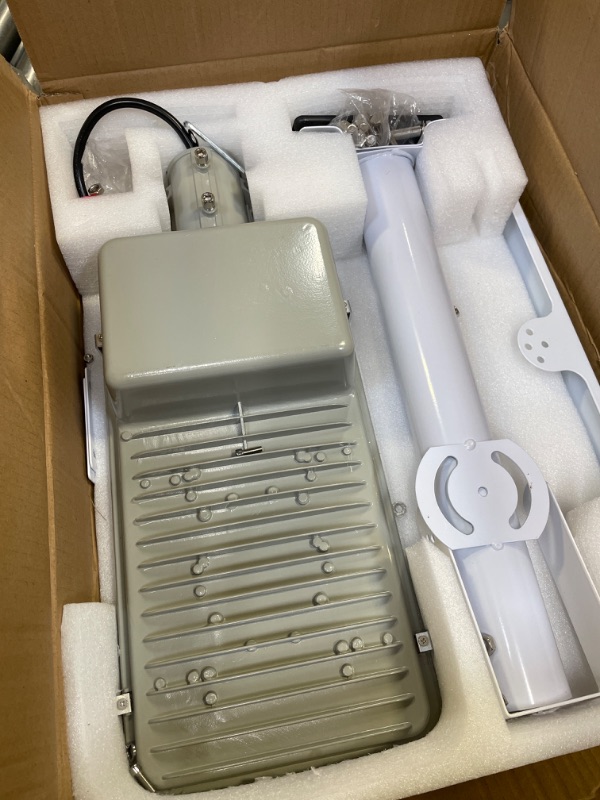 Photo 1 of WERISE 800W Solar Street Lights Outdoor Motion Sensor Equivalent, Dusk to Dawn Solar Flood Light with Remote Control, IP67 Waterproof Security Light for Parking Lot,Garden,Street,Playground(864LEDS)
