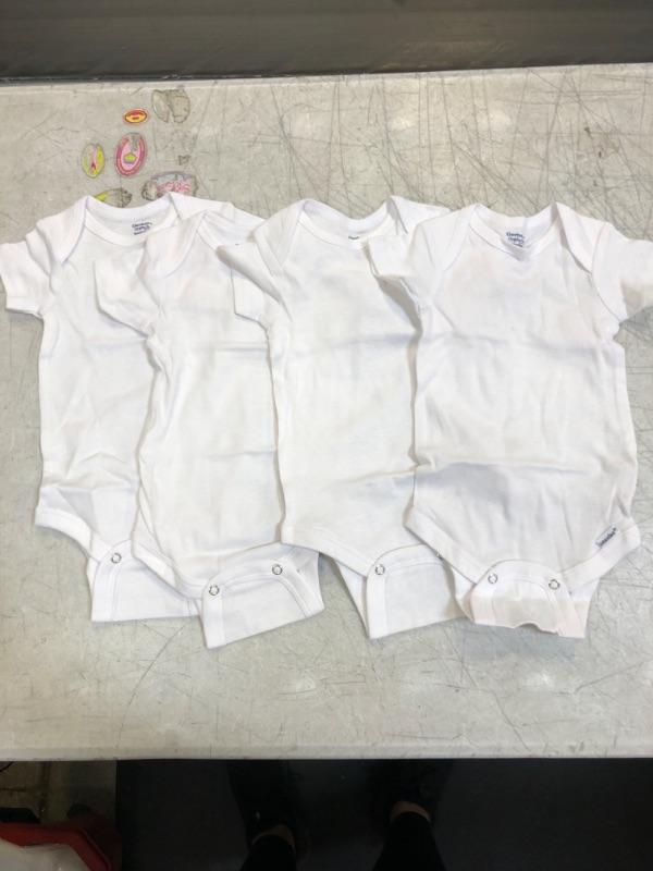 Photo 1 of 4 PACK ONESIES WHITE 0-3M