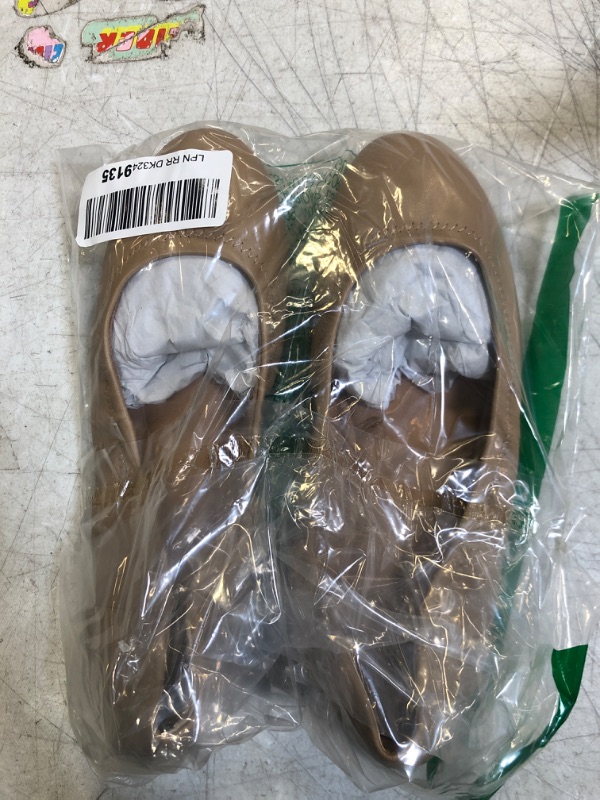 Photo 1 of BEIGE SHOES SIZE 9.5