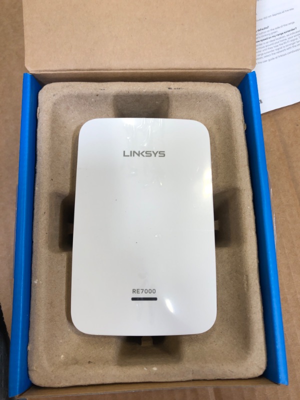 Photo 2 of Linksys WiFi Extender, WiFi 5 Range Booster, Dual-Band Booster, 2,500 Sq. ft Coverage, Speeds up to (AC1900) 1.9Gbps - RE7000 Wifi 5 RE7000 - 2,500 Sq. ft - 1.9 Gbps