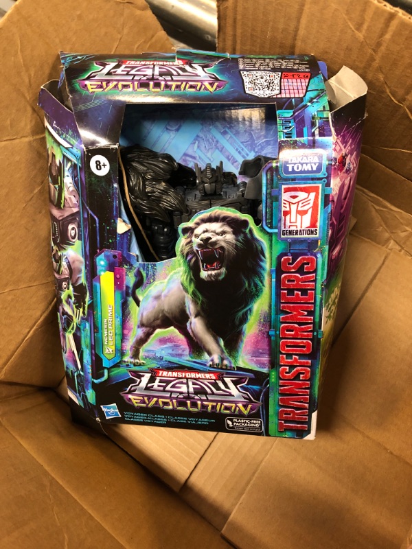 Photo 2 of Transformers Toys Legacy Evolution Voyager Nemesis Leo Prime Toy, 7-inch, Action Figure for Boys and Girls Ages 8 and Up