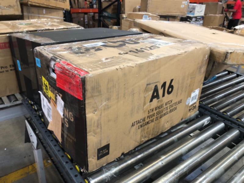 Photo 1 of CURT 16120 A16 5th Wheel Hitch, 16,000 lbs