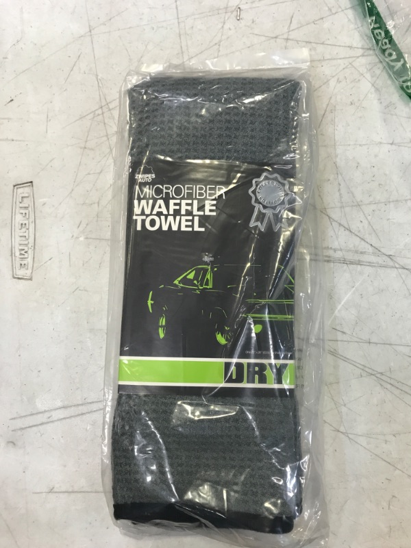 Photo 2 of Zwipes Professional Microfiber Waffle Drying Towel Waffle 1-Pack
