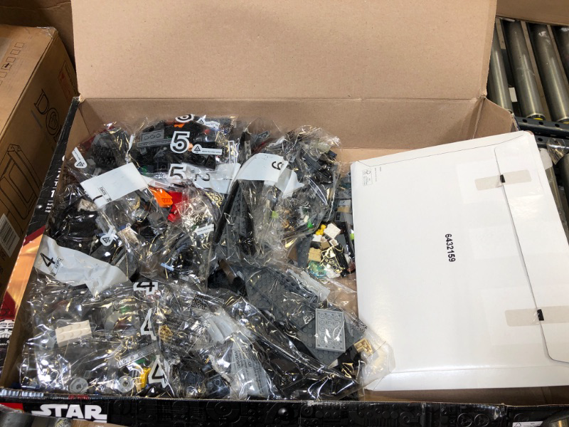 Photo 1 of LEGO Star Wars The Justifier 75323, Buildable Toy Starship with Cad Bane Minifigure and Todo 360 Droid Figure, The Bad Batch Set, Gifts for Kids, Boys & Girls
