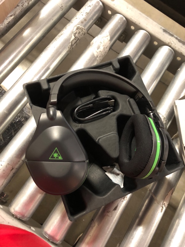Photo 1 of Turtle Beach Stealth 600 Gen 2 Wireless Gaming Headset for Xbox Series X & S, Xbox One & Windows 10 PCs with 50mm Speakers, 15Hour Battery life, Flip-to-Mute Mic and Spatial Audio - Black Xbox Stealth 600 XB Black