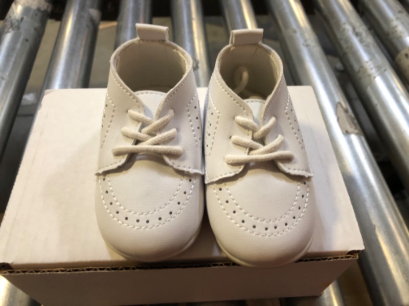Photo 1 of baby shoes white size 1 